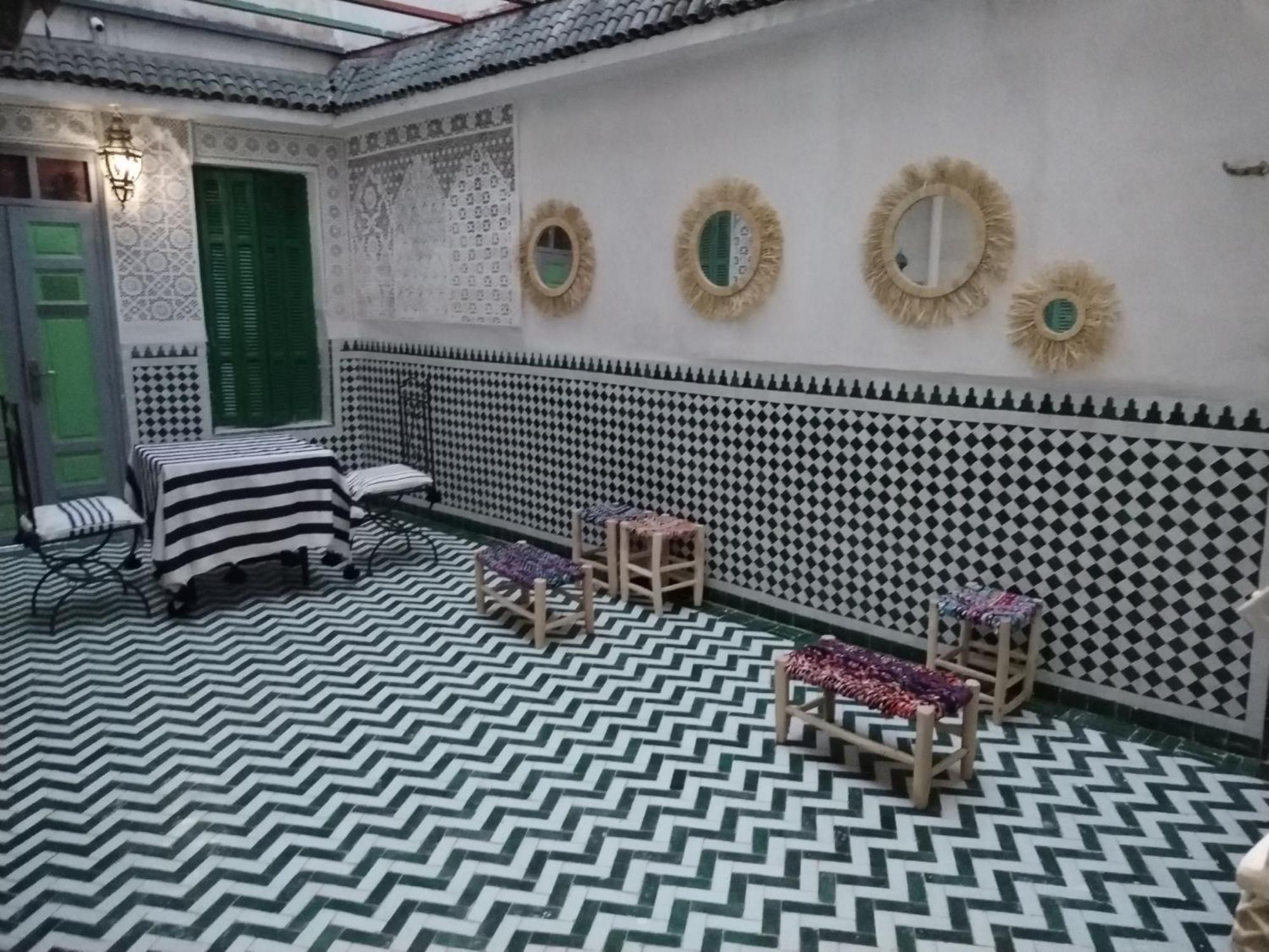 Dar Sarsar Artistic Music Hotel Marrakesh Bagian luar foto